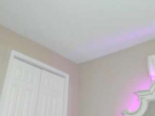kennasavage Live Webcam on CamSoda