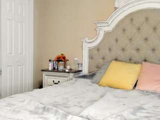 kennasavage Live Webcam on CamSoda