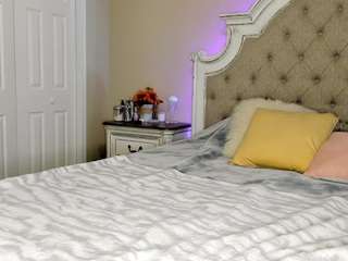 kennasavage Live Webcam on CamSoda