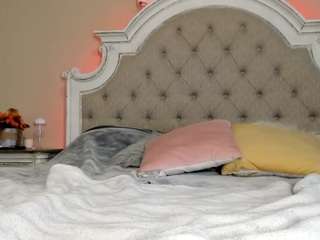 Live webcam model kennasavage on Soda Cams