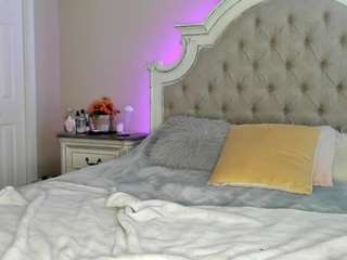 Live webcam model kennasavage on Soda Cams