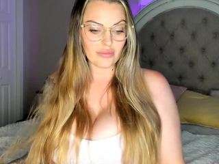 kennasavage Live Webcam on CamSoda