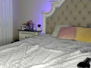 kennasavage Live Webcam on CamSoda