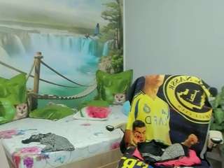 joyfuluntamed live cam preview