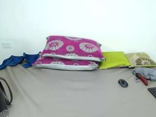 crushonme Orgasm live webcam