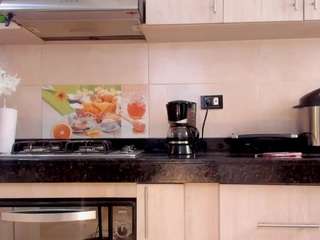 Live webcam model sarawiilson on Soda Cams