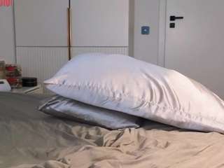 Live webcam model templeofthenymph on Soda Cams