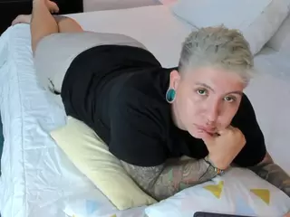 amyhouse's Live Sex Cam Show