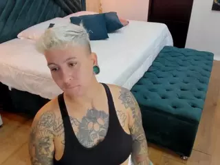 amyhouse's Live Sex Cam Show