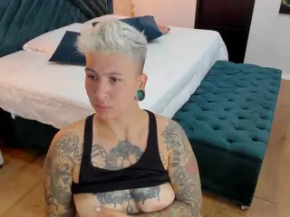 amyhouse's Live Sex Cam Show