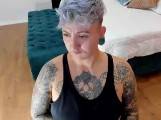 amyhouse's Live Sex Cam Show