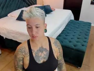 amyhouse's Live Sex Cam Show