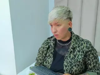 amyhouse's Live Sex Cam Show