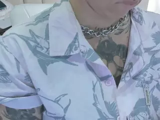 amyhouse's Live Sex Cam Show
