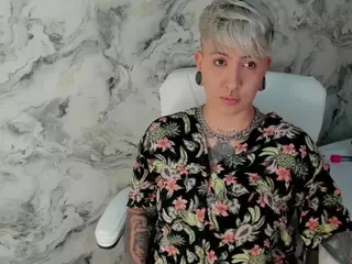 amyhouse's Live Sex Cam Show