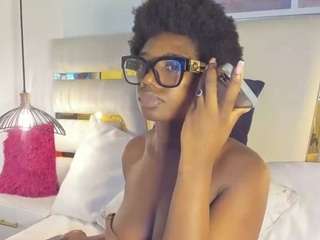 huddahmonroe Live Webcam on CamSoda