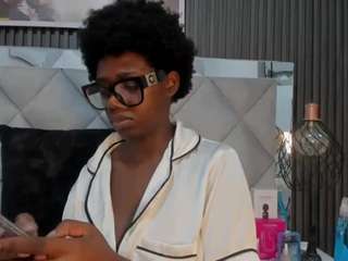  huddahmonroe chat room