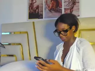 huddahmonroe's Live Sex Cam Show