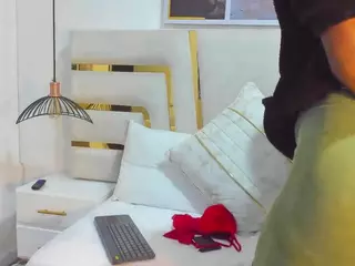 huddahmonroe's Live Sex Cam Show
