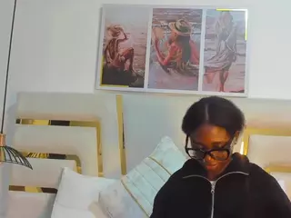 huddahmonroe's Live Sex Cam Show