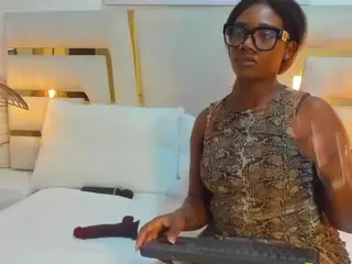 huddahmonroe's Live Sex Cam Show
