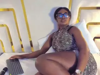 huddahmonroe's Live Sex Cam Show