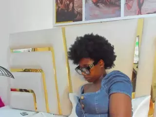 huddahmonroe's Live Sex Cam Show
