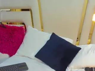 huddahmonroe's Live Sex Cam Show