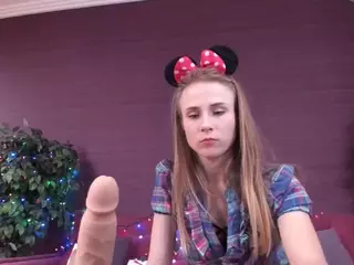 laurawinnd's Live Sex Cam Show