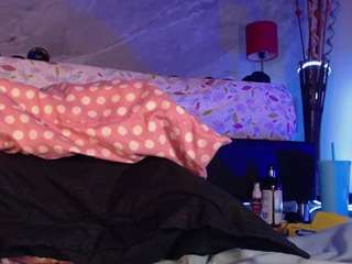 mollyyourslut webcam