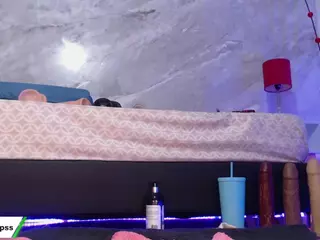 mollyyourslut's Live Sex Cam Show