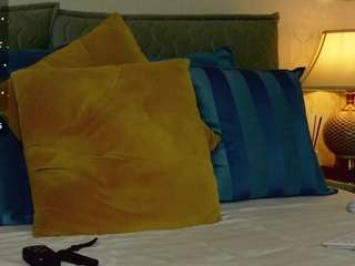 le modèle outrageousone est en webcam porno dans un show sur le site camsoda, il possède les tags suivants: ass,lingerie,toys,tattoos,solo,pussy,pov,piercings,oil,mistress,lush,lovense,joi,bedroom,flashing,fingers,findom,fetish,femdom,feet