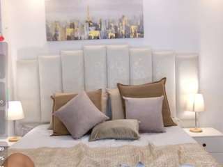 Live webcam model lizztayler on Soda Cams