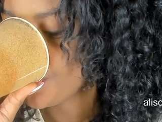 alison-ker webcam model