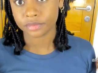 alison-ker's CamSoda show and profile