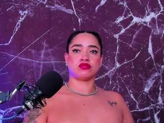 hannamiills's CamSoda show and profile