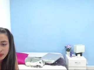 zoeloveely's Live Sex Cam Show