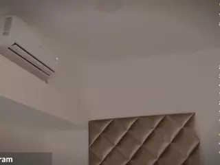 Malaia Hills's Live Sex Cam Show