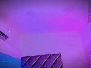 Malaia Hills's Live Sex Cam Show