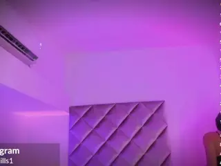 Malaia Hills's Live Sex Cam Show
