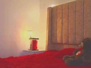 ginaakemi Live Webcam on CamSoda