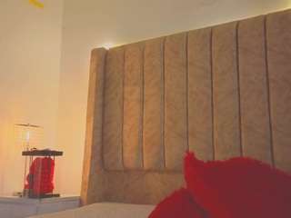 Live webcam model ginaakemi on Soda Cams