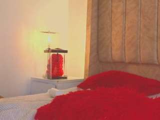 Live webcam model ginaakemi on Soda Cams