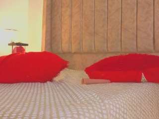 Live webcam model ginaakemi on Soda Cams