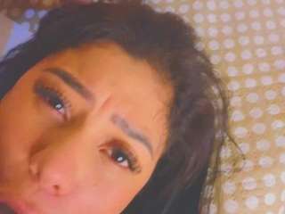 Live webcam model ginaakemi on Soda Cams