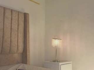 ginaakemi's live room