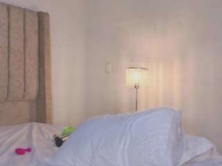 ginaakemi Live Webcam on CamSoda