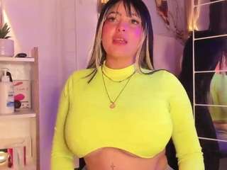malalaamelie's CamSoda show and profile
