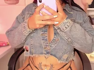 amelie_jhonson's Live Sex Cam Show