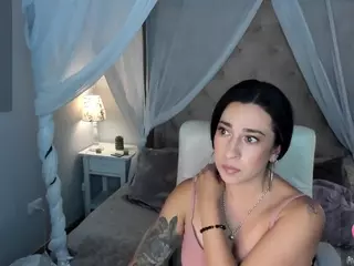 Bella's Live Sex Cam Show